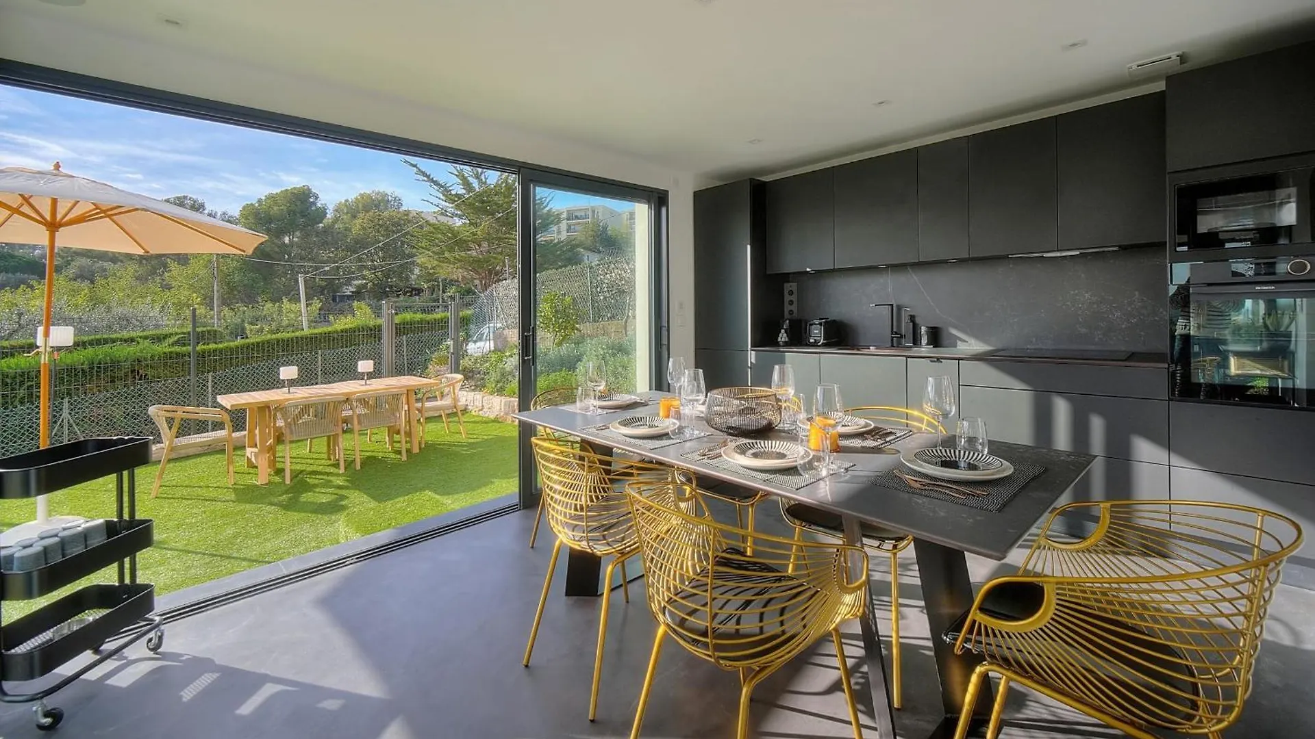 Immogroom - Superbe Villa - Piscine - Vue Mer - Parking - Clim Vallauris 0*,  Francia