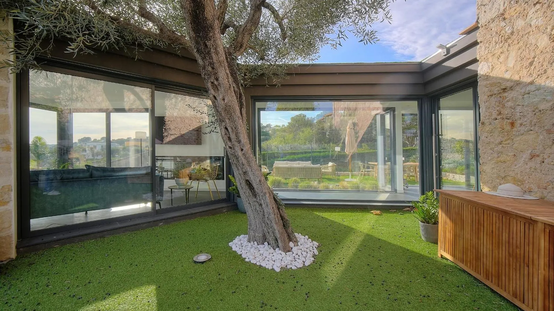 Immogroom - Superbe Villa - Piscine - Vue Mer - Parking - Clim Vallauris